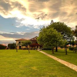 La Solana de Mogro, hotel in Mogro