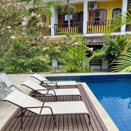 Velejador Hotel, a 5 minutos do Centro Histórico, com estacionamento!, hotel in Paraty