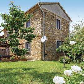Awesome Apartment In Castellabate Sa, hotel in Castellabate