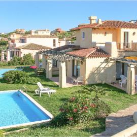 Cozy Home In Punta Su Turrione، فندق في Cuile Pazzoni