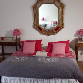 Gîte Rouge Calme et Nature, hotel en Allas-Bocage