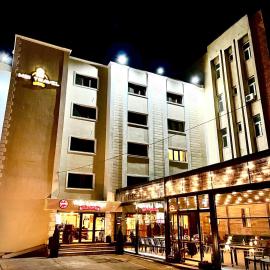 MBI Travel Inn, hotel en Craiova