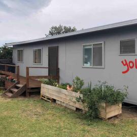 YOLO- Beach-house views, near penguins, nbn!