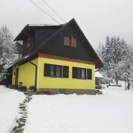 Kuća za odmor Forest Dream u blizini rijeke Kupe, khách sạn ở Plešce
