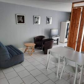 Entre Zoo et Châteaux de la Loire: Contres şehrinde bir otel