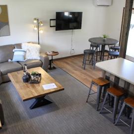 Cabin 6 at Horse Creek Resort, Hotel in Rapid City