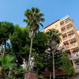 Lara Dinc Hotel, хотел в Анталия