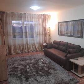 New 33, hotel en Bacău