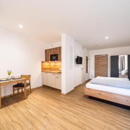 Kaneder Hof - Self Check-in, hotel en Inchenhofen