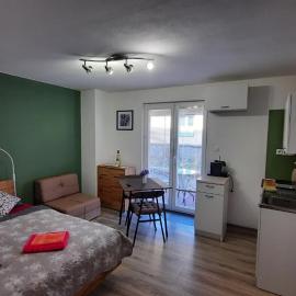 BIKE apartments 1, hotel in Hodruša