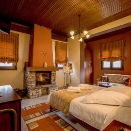 Kynthia Guesthouse, готель у місті Неохоріон