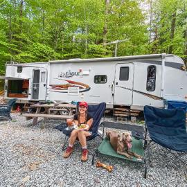 Rv adventure Roscoe Pet friendly، فندق في Roscoe