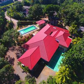 Sanctuary Resort, hotel in Rakwana