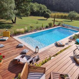 Les Prairies de Fenestrelle Spa & Piscine au calme, hotel v destinaci Aubagne