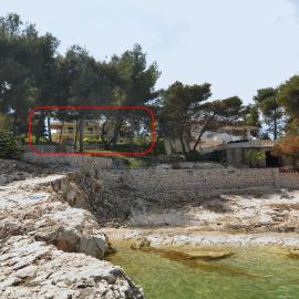 Spacious modern apt with big patio and sea view, hotel sa Slatine