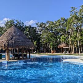 2-Bedroom Condo by the Jungle w/ Swimming pool, hotel Puerto Morelosban