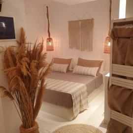 Amalthea Guest House โรงแรมในคอสทาวน์