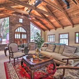 Grand Valrico Home w/ Deck, Fire Pit & Yard!