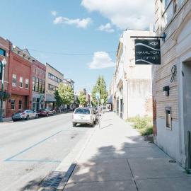 Sanctuary Co Loft 202 on Main in Downtown Johnson City、ジョンソンシティのホテル