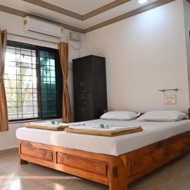 Hotel Chivla Paradise, hotel i Malvan