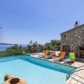 Scirocco & Folitsa Villas, hotel ad Agnítsini