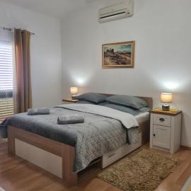 Apartments Marijan, hotel in Orebić