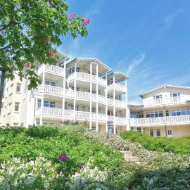 Terrasse, gratis Nutzung vom AHOI Erlebnisbad und Sauna in Sellin - Meeresblick FeWo 77