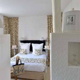 Logis Hôtels Restaurant Les 3 Rois, отель в городе Исудён