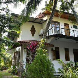 Pearl Bungalow Trincomalee, hotel u gradu Trinkomale