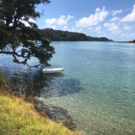Frangipani guesthouse -Ngunguru, hotel in Whangarei