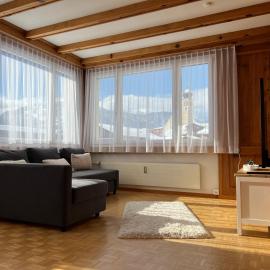Ferienwohnung Dorfzentrum、ディゼンティスのホテル