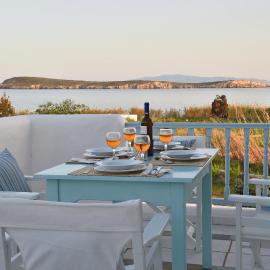 Tonia Apartments Paros, hotel in Chrissi Akti