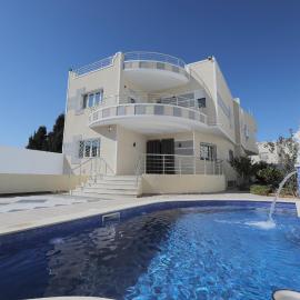 Magnifique Villa Avec Piscine, Pour Vos Vacances !, hotelli kohteessa Monastir