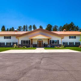 Modern Deadwood Apt with Mountain Views & Grill!, готель у місті Дедвуд