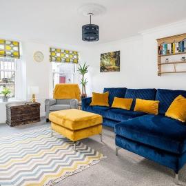 BRAND NEW LSITING!Wonderful One Bedroom Apartment, hotel i Bath
