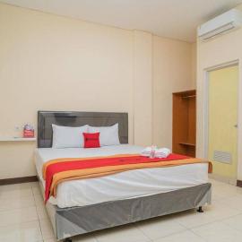RedDoorz near Stasiun Tangerang, Hotel in Kebandjahe