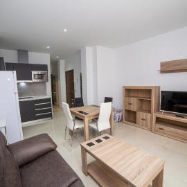 Apartamentos Turísticos Los Olivos, hotel in Alcalá del Júcar