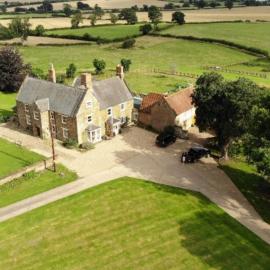 The Groom's Cottage, hotel in Towcester