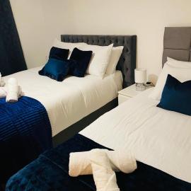 Cheerful home near City Centre,Station& RaceCourse