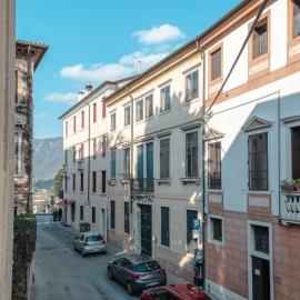 living down town, hotel v destinácii Bassano del Grappa