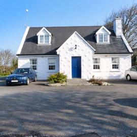 No 1 Apt, Brandy Harbour Cottage, hotel di Kilcolgan
