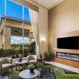 Clarion Pointe New Bern, hotel en New Bern