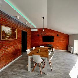 Apartamenty na Maja -4-, готель у місті Скєрнєвіце