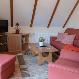 Haus Sabine - OG, hotel a Groß Kirr