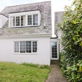 The Cottage at Wylan Hall, hotel in Llanddona