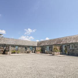 Sisial-y-Mor, hotel Dyffrynben
