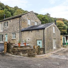 The Stables, hotel in Huddersfield