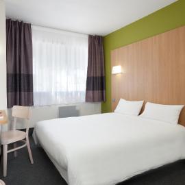 B&B HOTEL Nîmes Ville Active, parking sécurisé gratuit, hotel in Nîmes