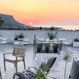 Casale Belvedere vista mare, hotel in Valderice