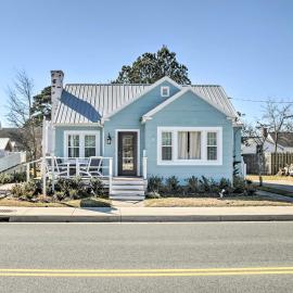 Chincoteague Island Cottage ~ 2 Mi to Beaches